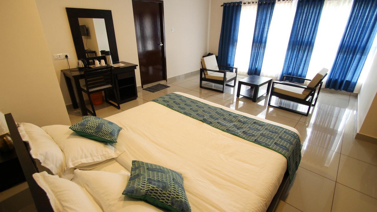 Kohinoor Hotel Alwaye Exterior foto